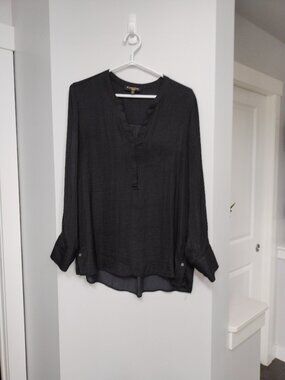 Massino Fabbro long sleeve flowy silky feeling top